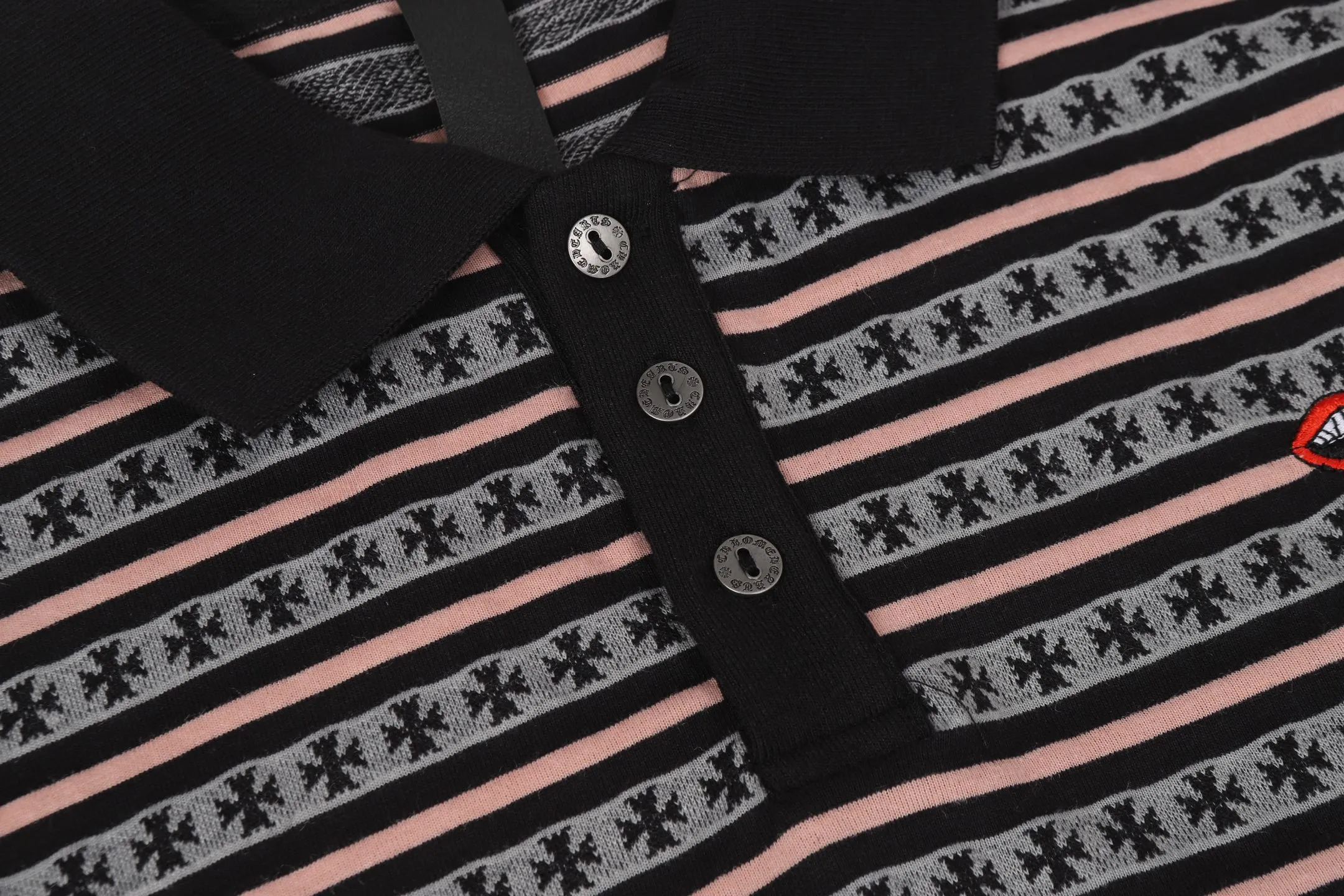 P190 -Chrome Hearts/Chrome Hearts 25ss season's most popular striped yarn-dyed long-sleeved T-shirt -High weight, high density and high quality. The wool is soft, delicate and skin-friendly. It feels soft and silky. It has excellent warmth and skin-friendly properties. -Customized weaving and dyeing, no color difference, no matter the fabric or workmanship details, beat the ordinary version on the market. -Colour: black, gray, blue, pink, green -Size: S M L XL